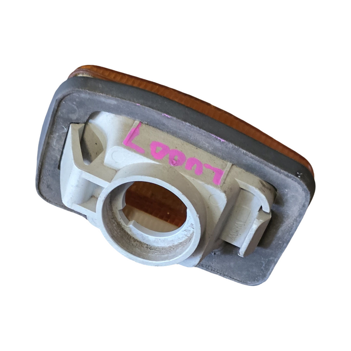 LU007 - VG / VN / VP / VR / VS Holden Commodore - Guard Blinker Amber GENUINE