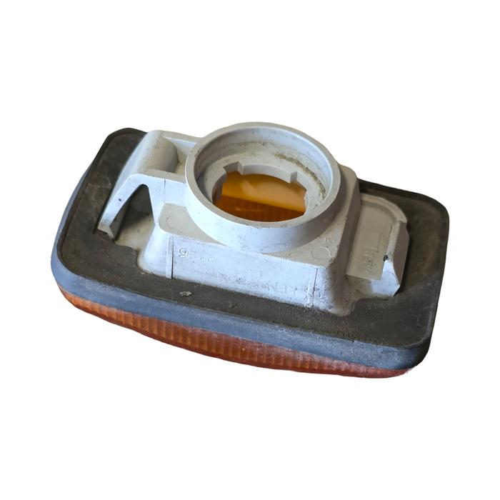 LU007 - VG / VN / VP / VR / VS Holden Commodore - Guard Blinker Amber GENUINE
