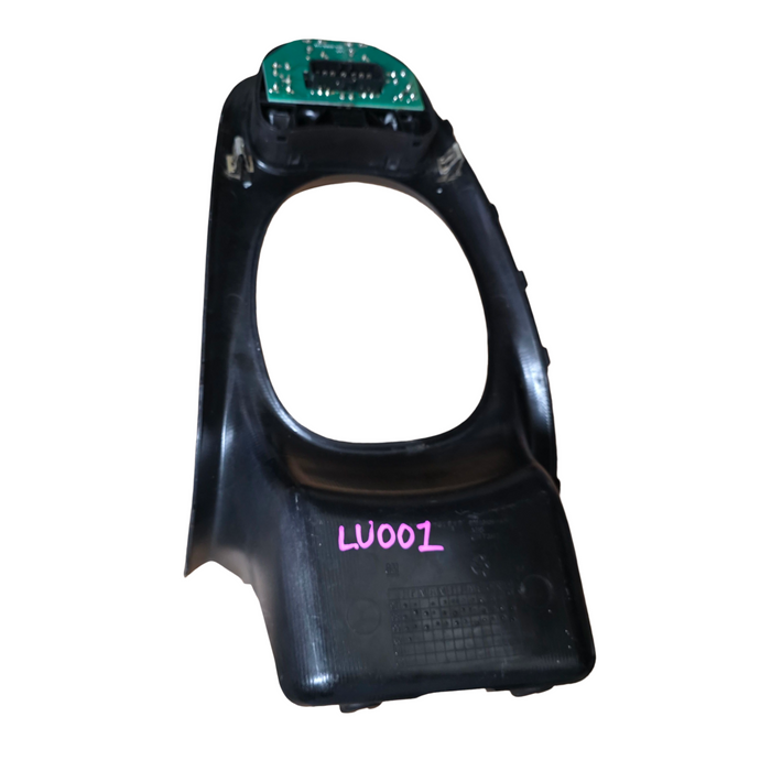 Lu001 - VT / VX SS Holden Commodore - Auto Shifter Surround with Power Window Switches Silver