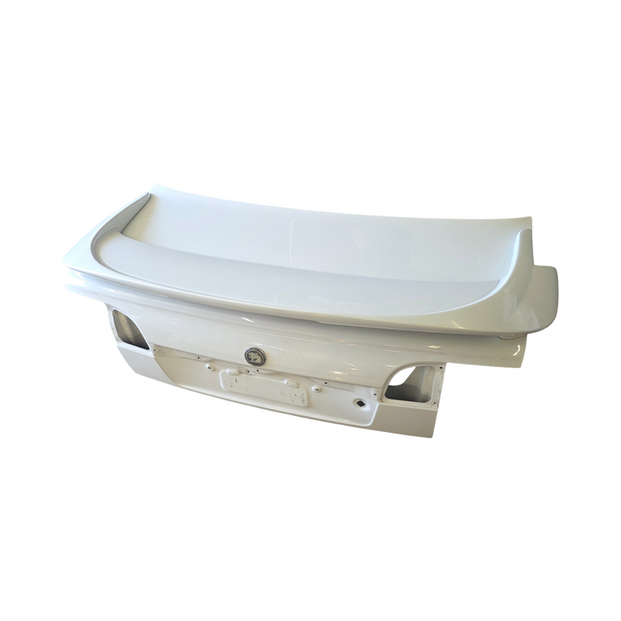 VS HSV CLUBSPORT - Bootlid with Wing and Brake Light - Alaskan White