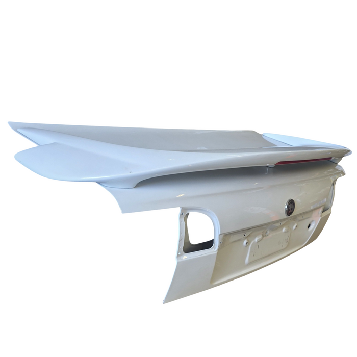 VS HSV CLUBSPORT - Bootlid with Wing and Brake Light - Alaskan White
