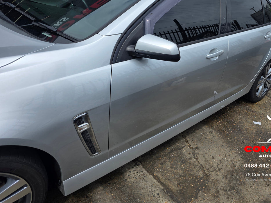 A298 - VF Holden Commodore Sedan - Passenger Side Guard Blinker - GENUINE