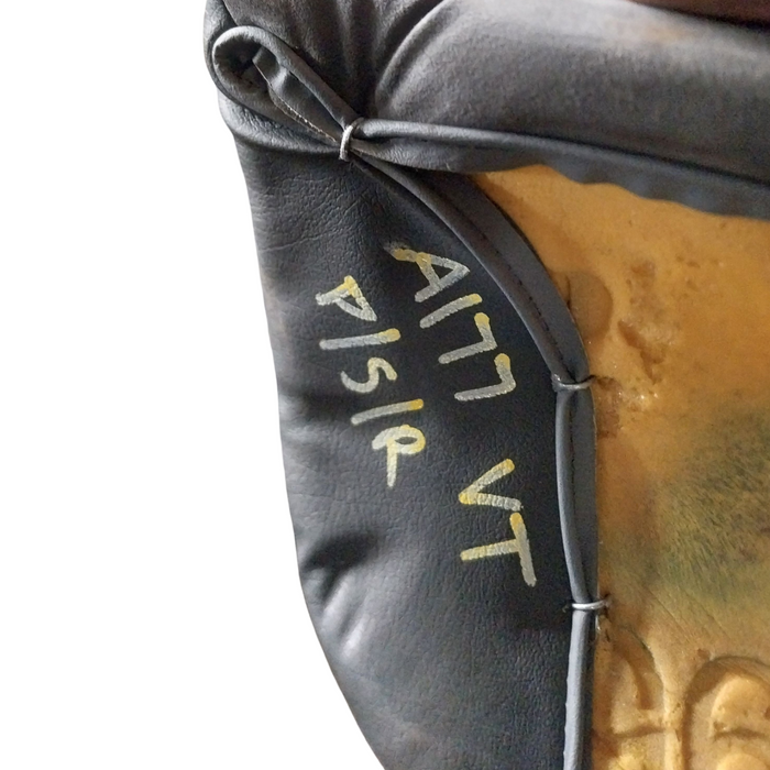 A177 - VT Holden Commodore Calais Sedan - Rear Seats