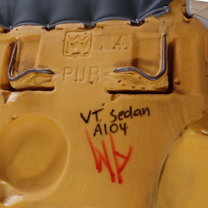 A104 - VT Holden Commodore SEDAN SERIES II - Rear Seat