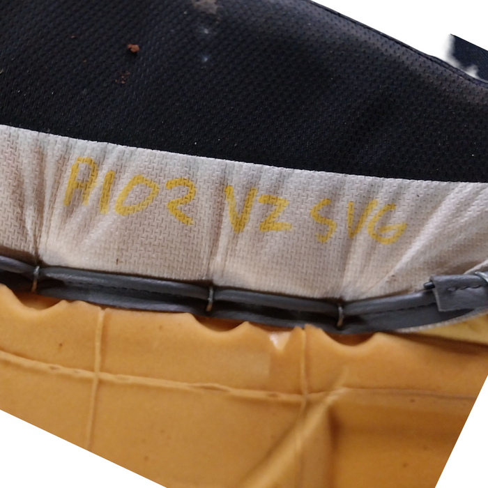 A102 - VZ Holden Commodore Sedan - Rear Seats