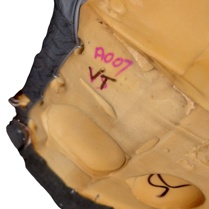 A007 - VT Holden Commodore Berlina - Rear Seats Cloth