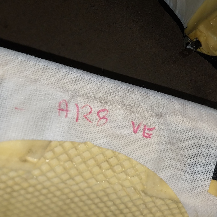 A128 - VE SV6 Holden Commodore Sedan - Rear Seat - Grey / Cloth