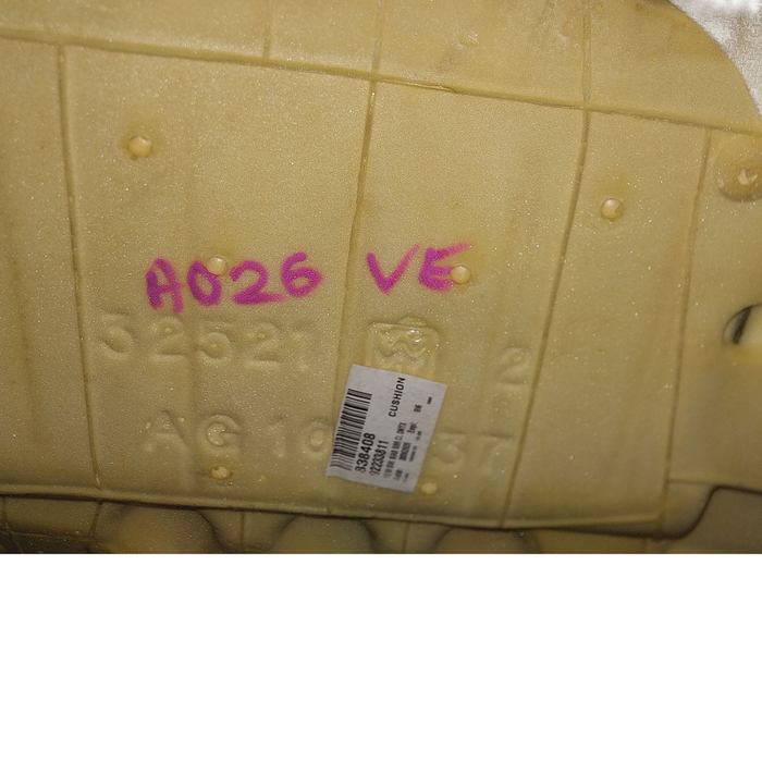 A026 - VE SV6 Holden Commodore Sedan - Rear Seat - Grey / Cloth