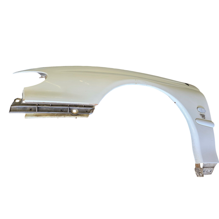 MP101 - VT / VX Holden Commodore - PASSENGER SIDE - Guard / Heron White GENUINE