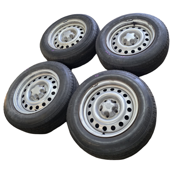 7" Chaser / Interceptor Wheels with Centre Caps and tyres "7.00J x 15" (set of 4)