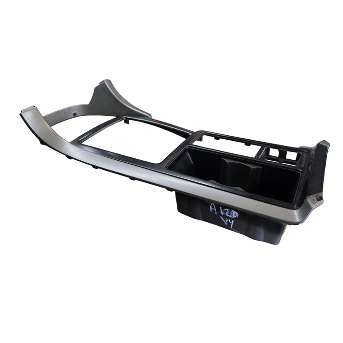 A120 - VY / VZ HOLDEN COMMODORE - Centre Console Trim - Manual / Auto