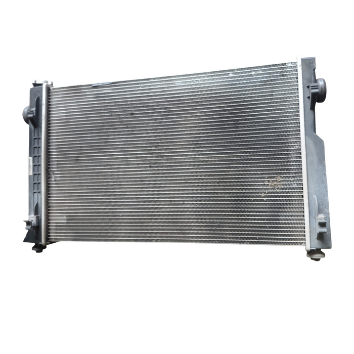 vz001 - VZ Holden Commodore Wagon Sep 05 - V8 LS1 AC Condensor