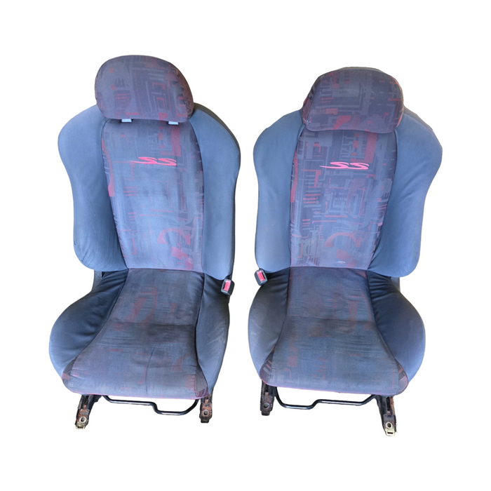 VXSS001 - VX SS HOLDEN COMMODORE - Front Seats (SET) Cloth Red
