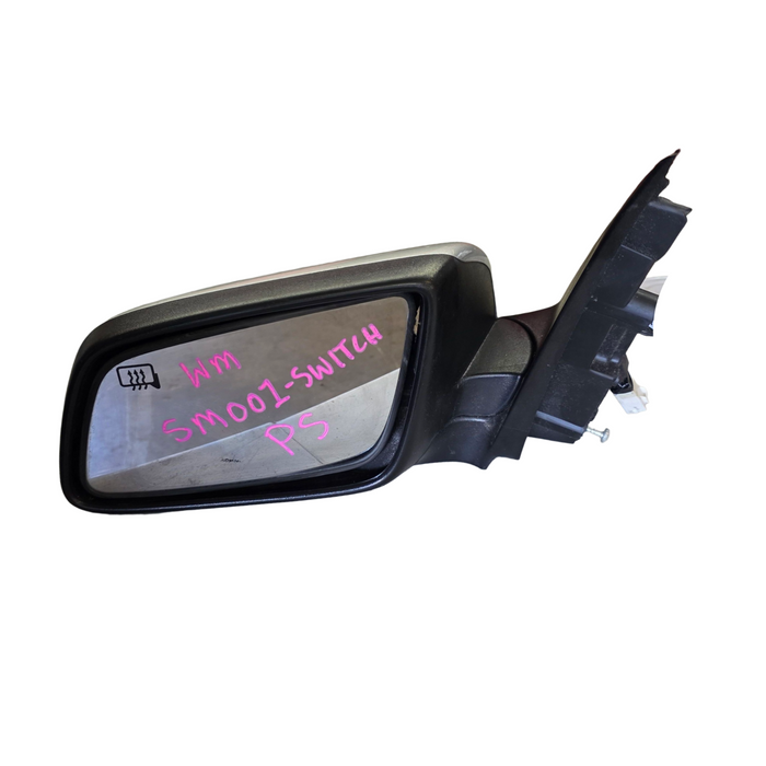 SM001 - WM / VE Holden Commodore - PASSENGERS SIDE Mirror - Paint Code #636R Switchblade Silver