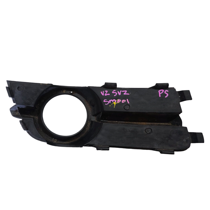 Sm001 - VZ Holden Commodore SVZ - PASSENGER SIDE - Fog Light Bezel