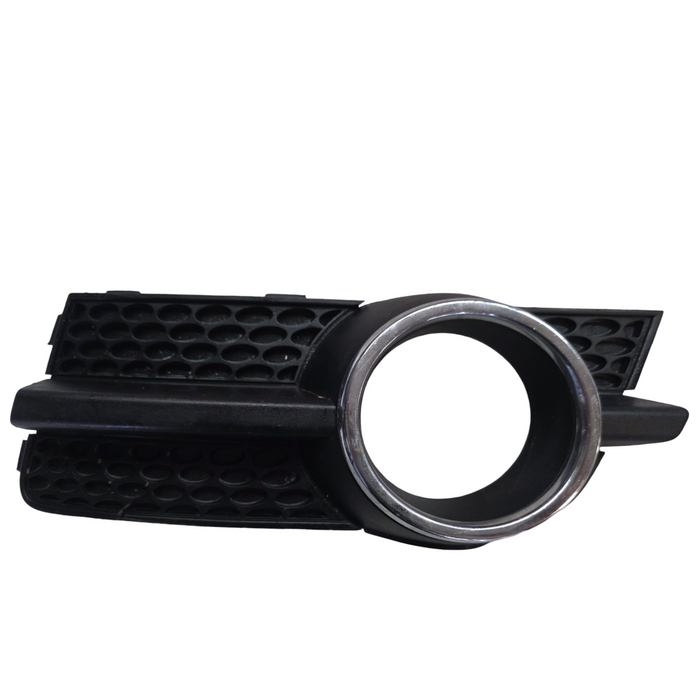 Sm001 - VZ Holden Commodore SVZ - PASSENGER SIDE - Fog Light Bezel