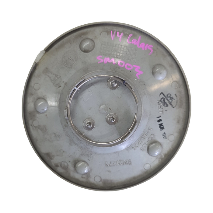 Sm001 - VY Holden Calais - Centre Cap SM003