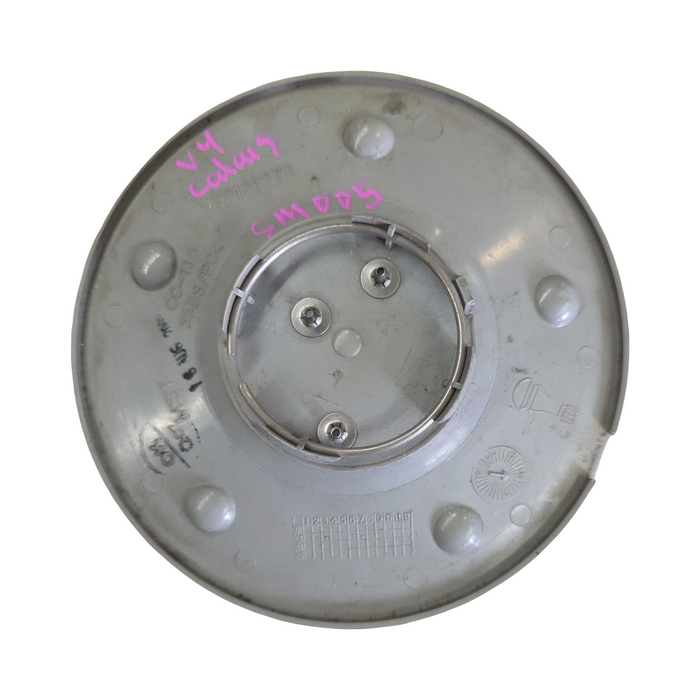 Sm001 - VY Holden Calais - Centre Cap SM005