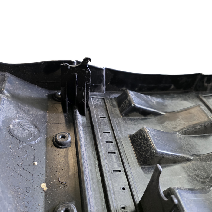 Sm001 - VF HSV Holden Commodore LS3 - 6.2 Liter Engine Cover