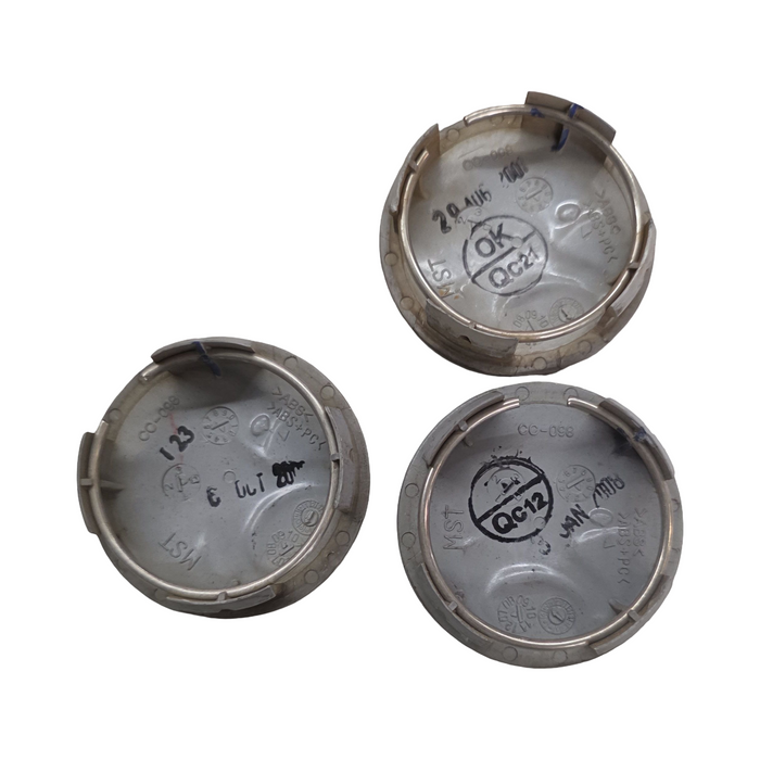 Sm001 - VY / VZ Holden Commodore - Centre Cap / Grey / Silver - Satin