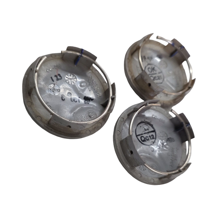 Sm001 - VY / VZ Holden Commodore - Centre Cap / Grey / Silver - Satin