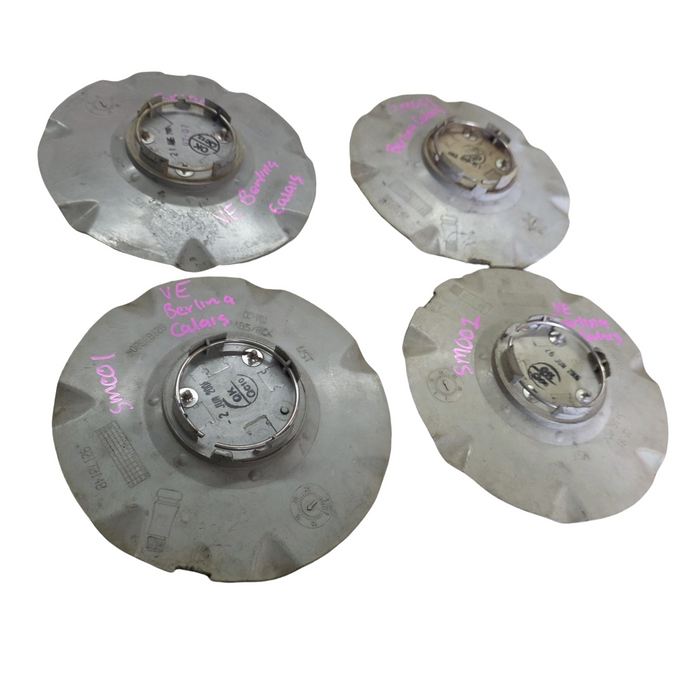 Sm001 - VE Holden Berlina / Calais - Centre Cap Set / Silver