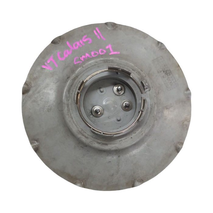 Sm001 - VT Holden Calais II - Centre Cap / Silver