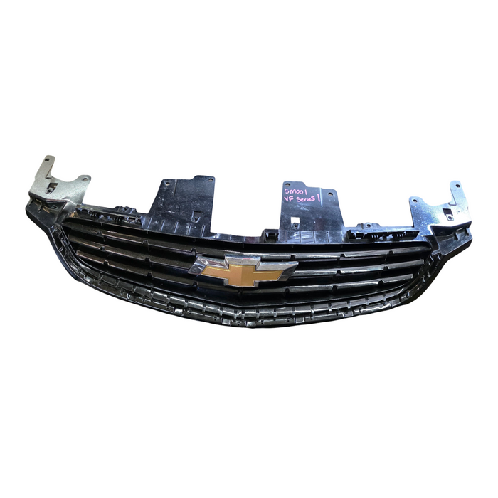 Sm001 - VF Holden Commodore Series I - Front Grille / with CHEVY Bowtie Badge