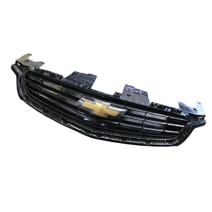 Sm001 - VF Holden Commodore Series I - Front Grille / with CHEVY Bowtie Badge