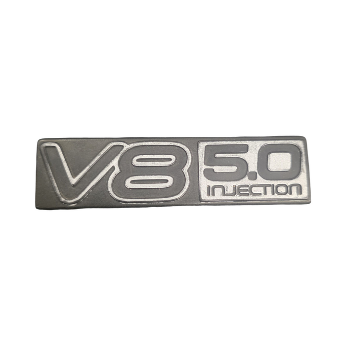 E4008 - GENUINE VP VQ VR VS V8 5.0 Injection Genuine Bootlid Badge 10cm x 3cm