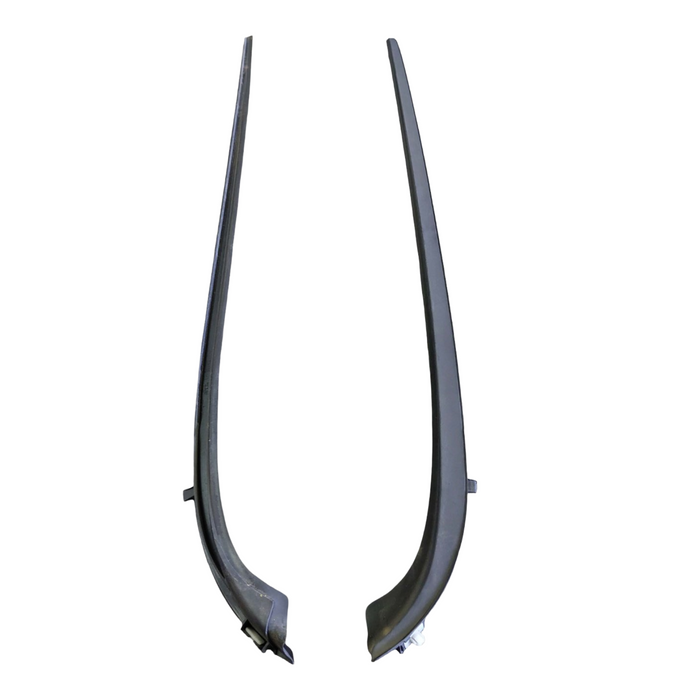 A296 - VF Holden Calais V6 LFX Auto - Front Windscreen Rubbers (set)
