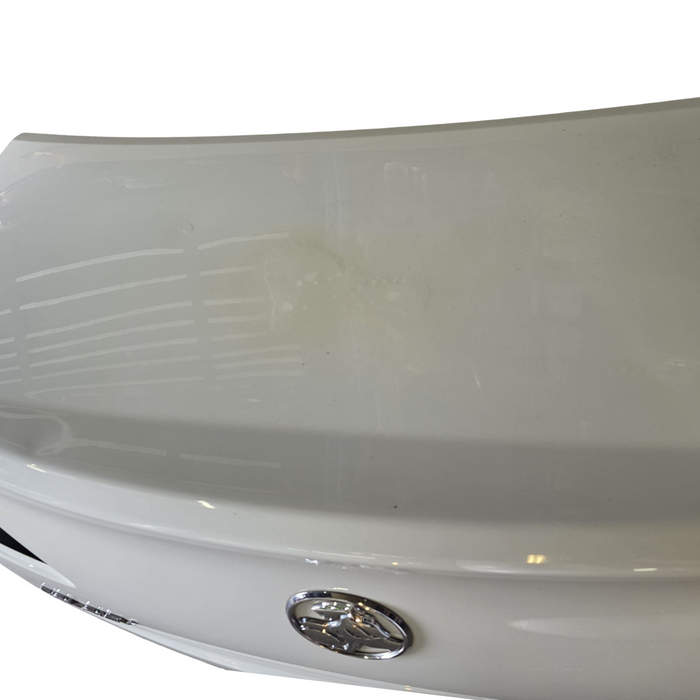 A296 - VF Holden Calais Sedan - Bootlid Heron White #679F