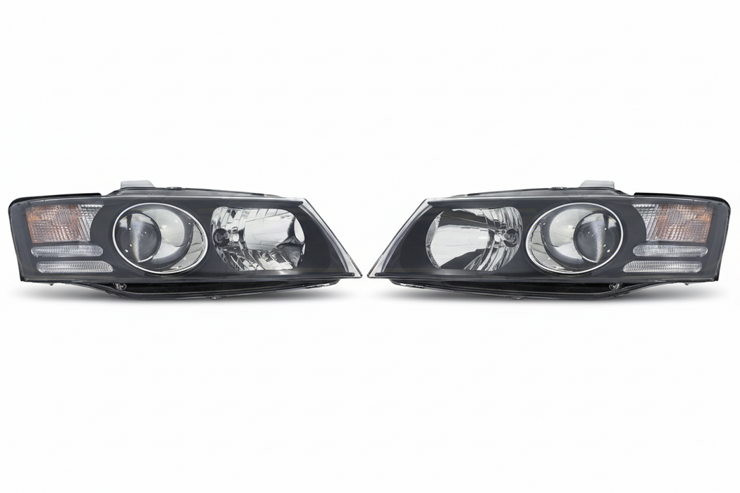 NEW OEM Quality - VZ Holden Commodore Calais / SS/ SVZ - SET Projectile Headlight Light