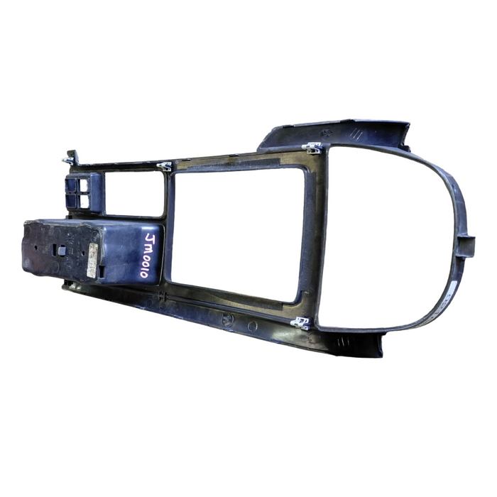 JM0010 - VY/VZ Holden Commodore - SS Centre Console Trim - SILVER