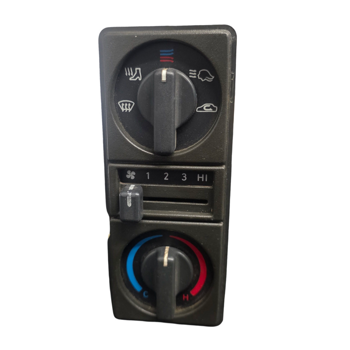 Sk009 - VR / VS Holden Commodore Sedan - Climate Control Panel