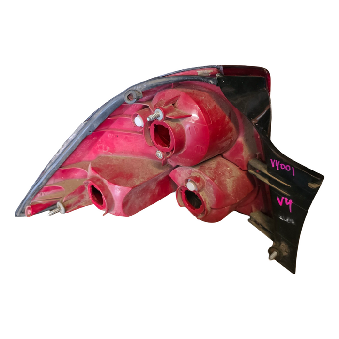 Vy001 - VY Holden Commodore Sedan SV6 / SS - Driver's Rear Taillight