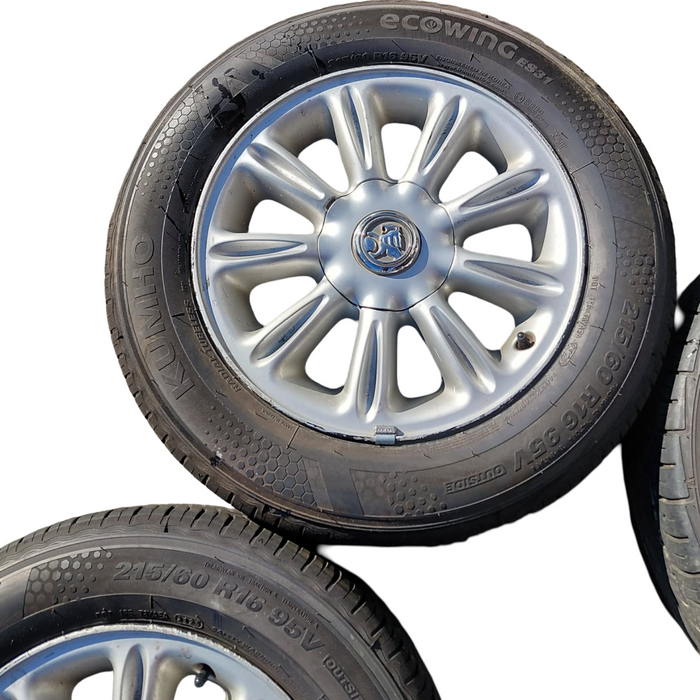 A314 - VT Holden Calais 16" Wheels/Tyres with Centre Caps (SET OF 4) 215/60R16 99H