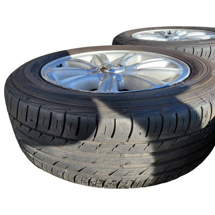 A314 - VT Holden Calais 16" Wheels/Tyres with Centre Caps (SET OF 4) 215/60R16 99H