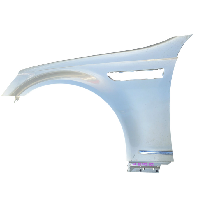 Da2-152 - WM / WN Holden Commodore - Passenger Side Guard pearl paint color