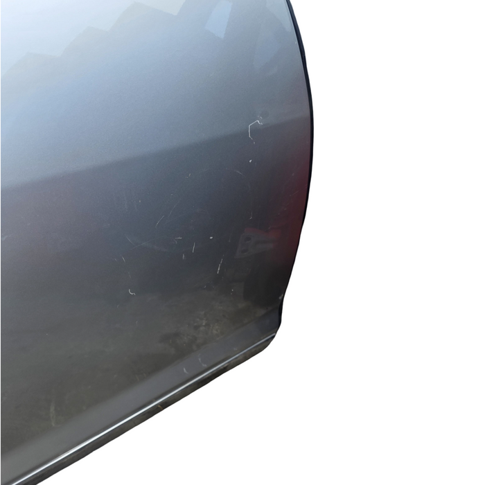 Da2-132 - WN - Driver's Rear Door - Nickle Metallic #348N with Chrome Handle