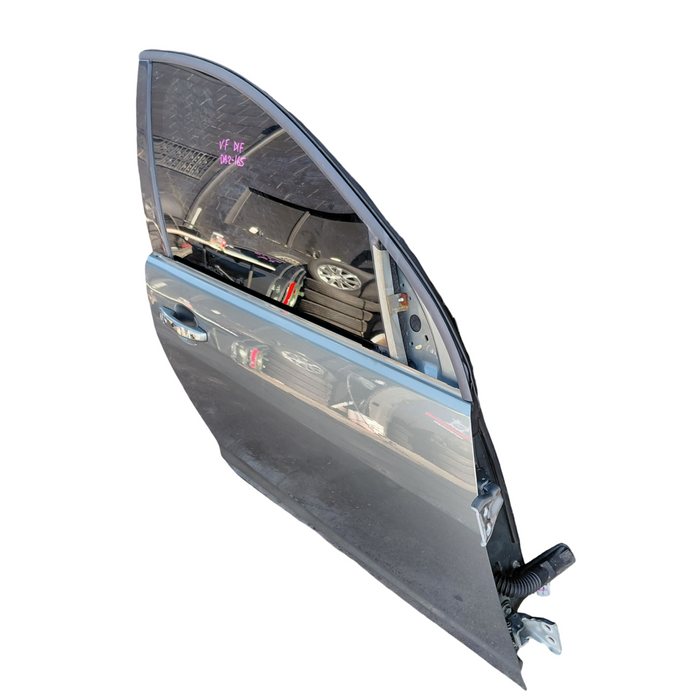 DA2-165 - VF Holden Calais - Driver's Front Door w/ Chrome Handle - Nitrate Silver #636R