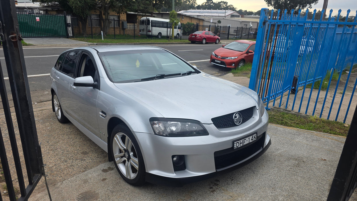 A323 - VE SV6 Holden Commodore Wagon Series I 284,XXXkms V6 Auto Paint Code #636R Switchblade Silver
