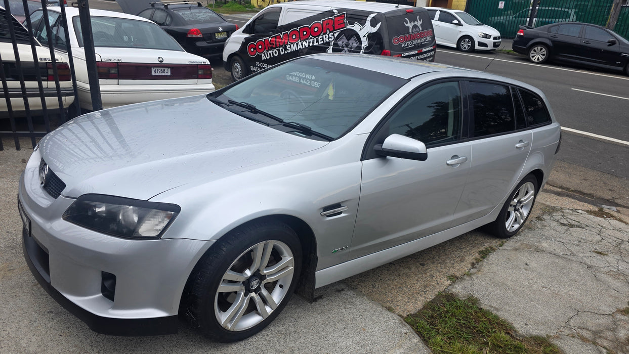 A323 - VE SV6 Holden Commodore Wagon Series I 284,XXXkms V6 Auto Paint Code #636R Switchblade Silver