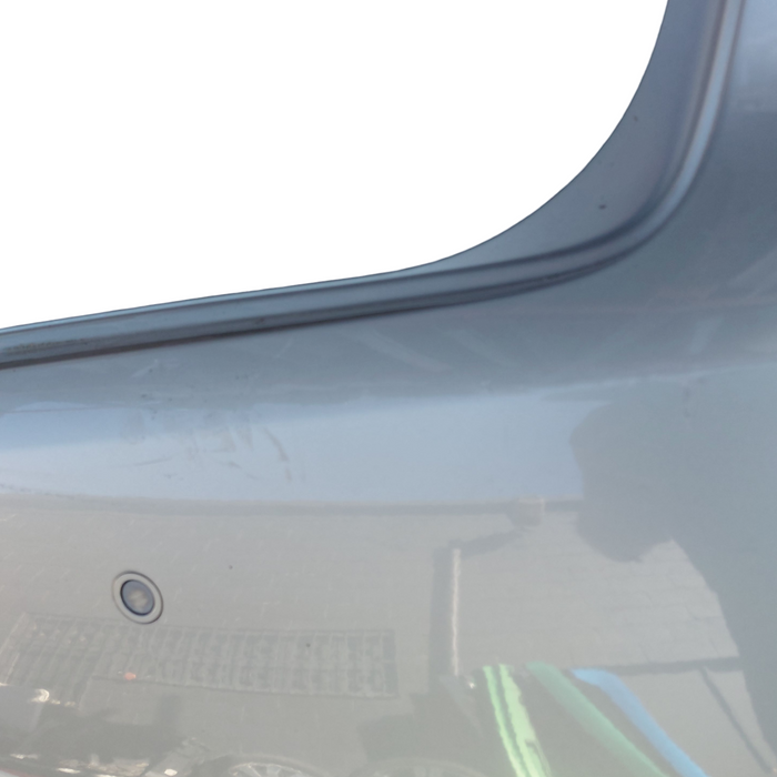 Da2-259 - VE Sedan Holden Calais - Rear Bar with Diffuser - Mirage Silver #157E