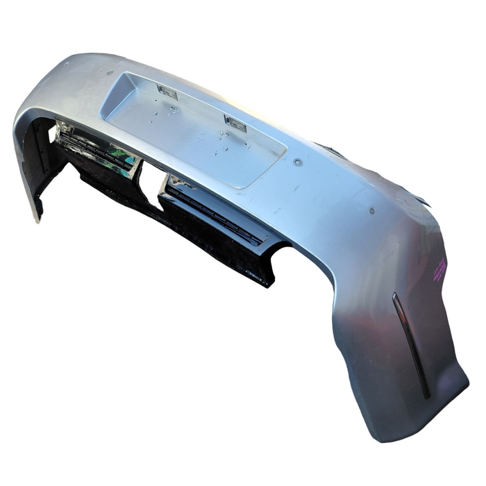 Da2-261 - WM / WN Holden Statesman - Rear Bar with Diffuser - Switchblade Silver #636R
