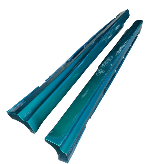 DA2-431 - VE SS Holden Commodore Utility - Sideskirts (PAIR) - Poison Ivy #746S