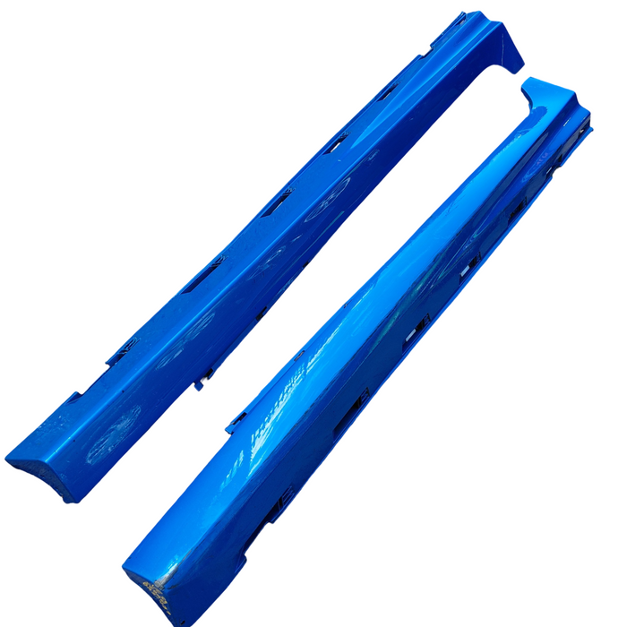 Da2-437 - VE SS Holden Commodore Sedan - Sideskirts Set - Perfect Blue #824T