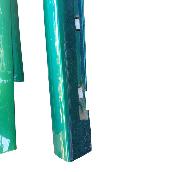 Da2-440 - VE SS Holden Commodore Ute - Sideskirts Set - Poison Ivy #746S