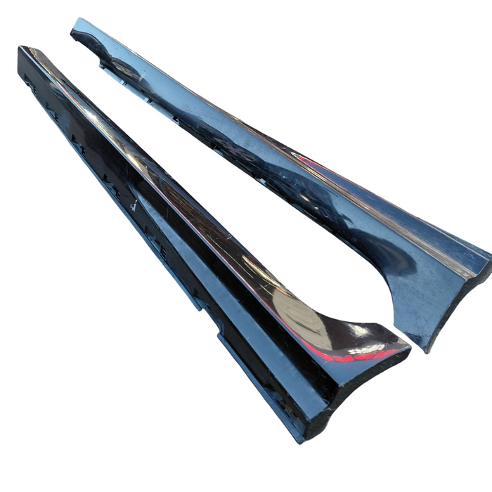Da2-442 - VE SS Holden Commodore Sedan - Sideskirts Set - Phantom Black #690F