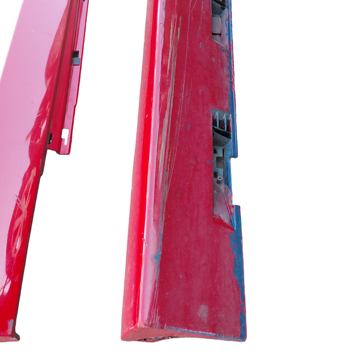 Da2-443 - VF SS Holden Commodore Sedan - Sideskirts Set - Sizzle Red #743S